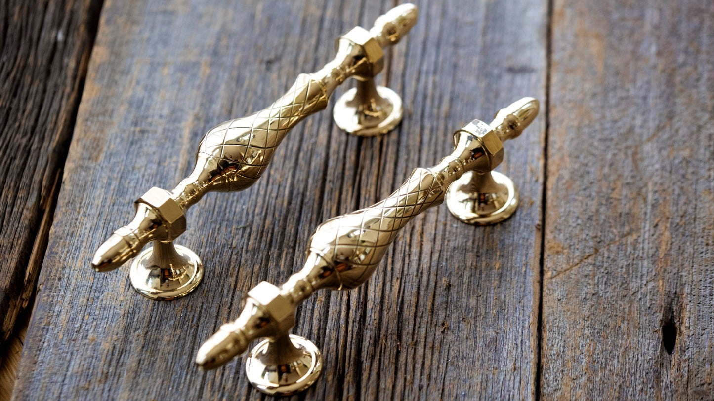 ✨ 9" Brass Door Pull (Pair) – Contemporary Elegance with Intricate Detailing